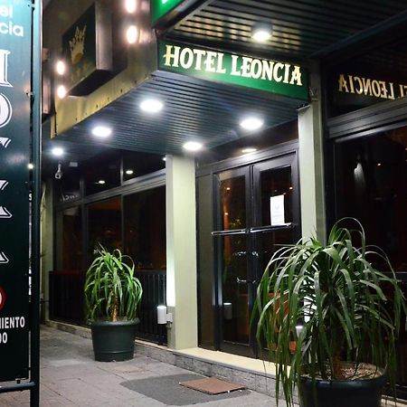 Hotel Leoncia Колонія-дель-Сакраменто Екстер'єр фото