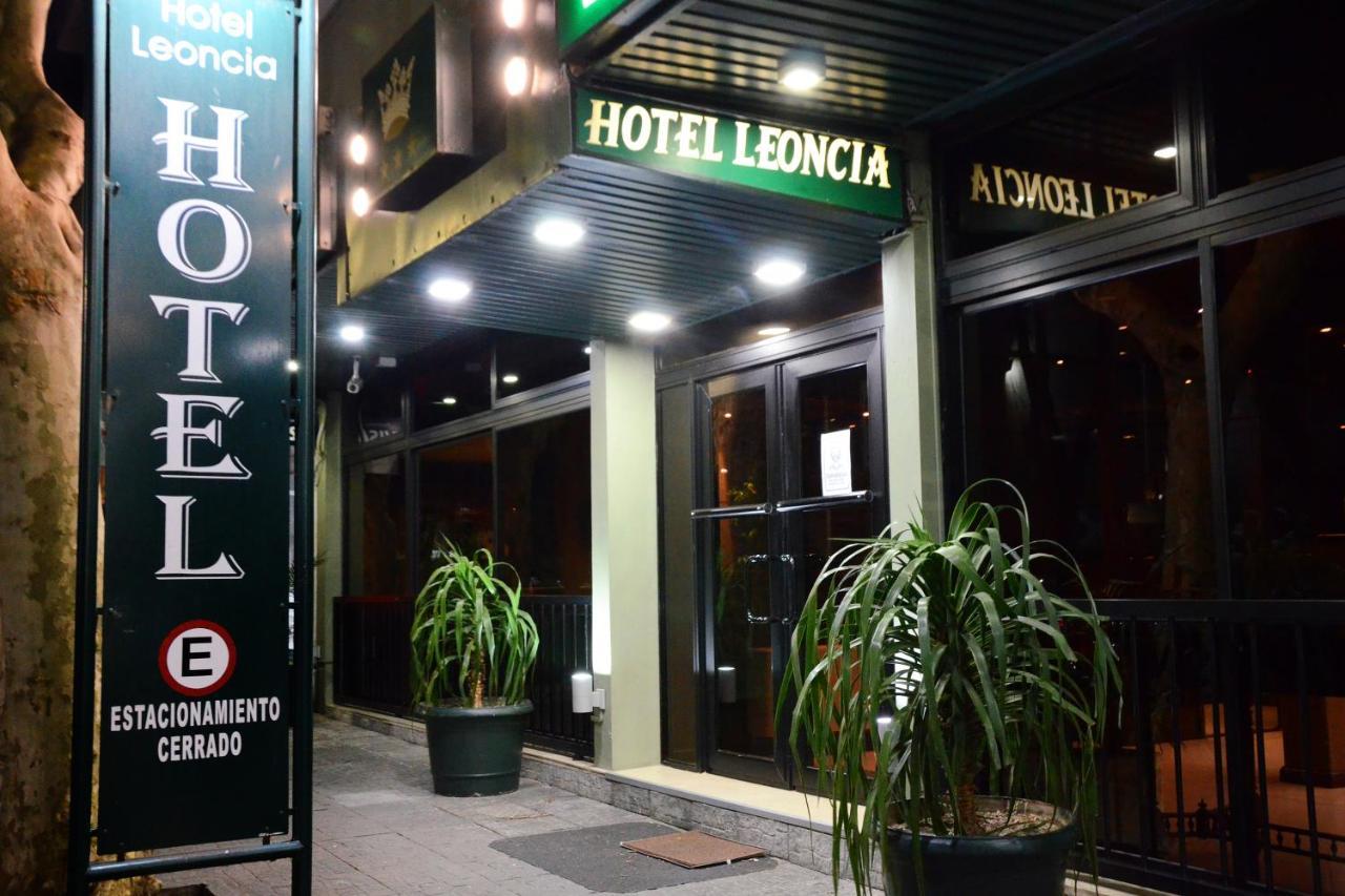 Hotel Leoncia Колонія-дель-Сакраменто Екстер'єр фото